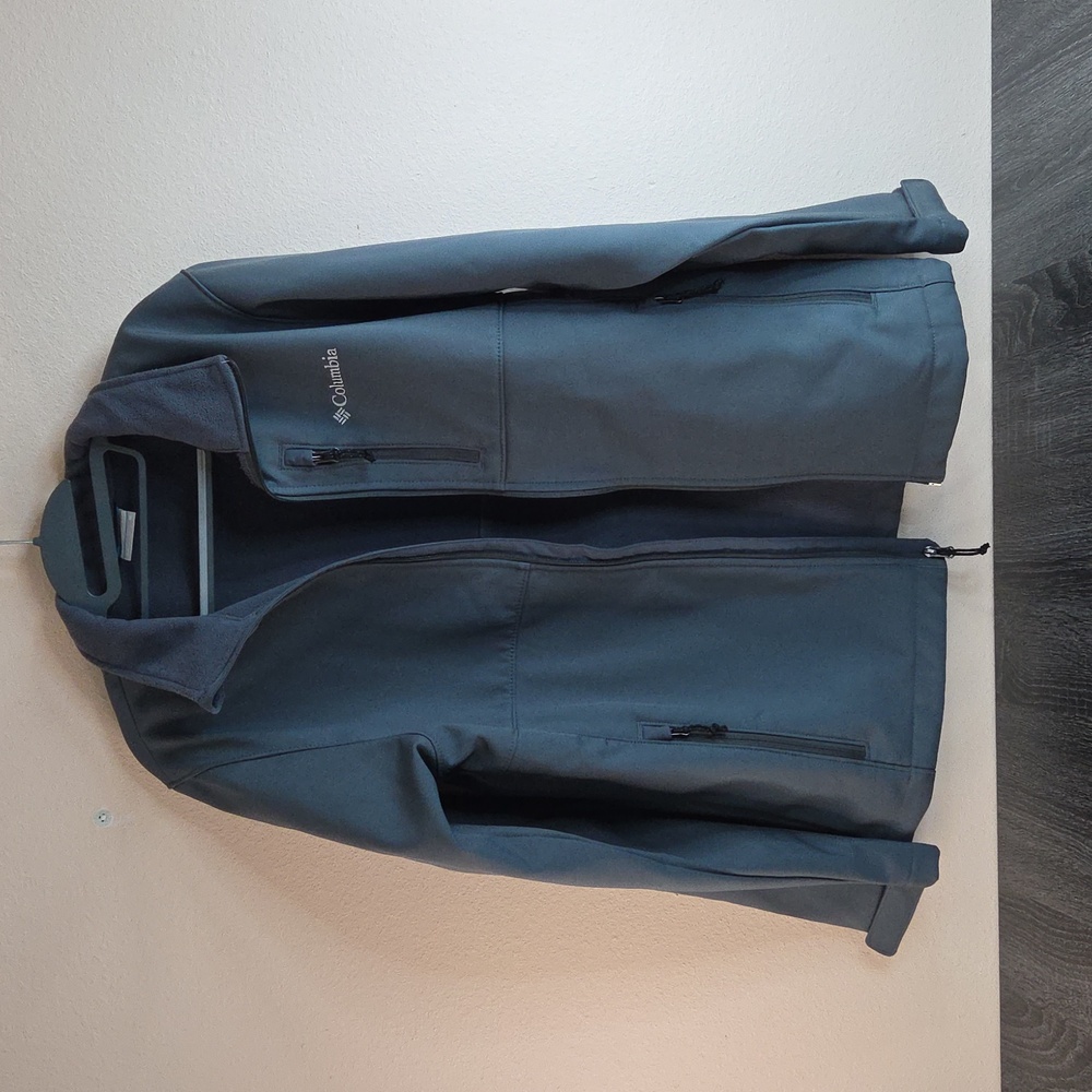Columbia Ascender Mens M  Soft Shell Jacket.  Graphite Gray. Ultimate Warmth